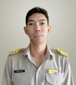 นายจิตรภณ อวยพร