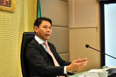 รองอธิบดีและเจ้าหน้าที่กพก. ... พารามิเตอร์รูปภาพ 1